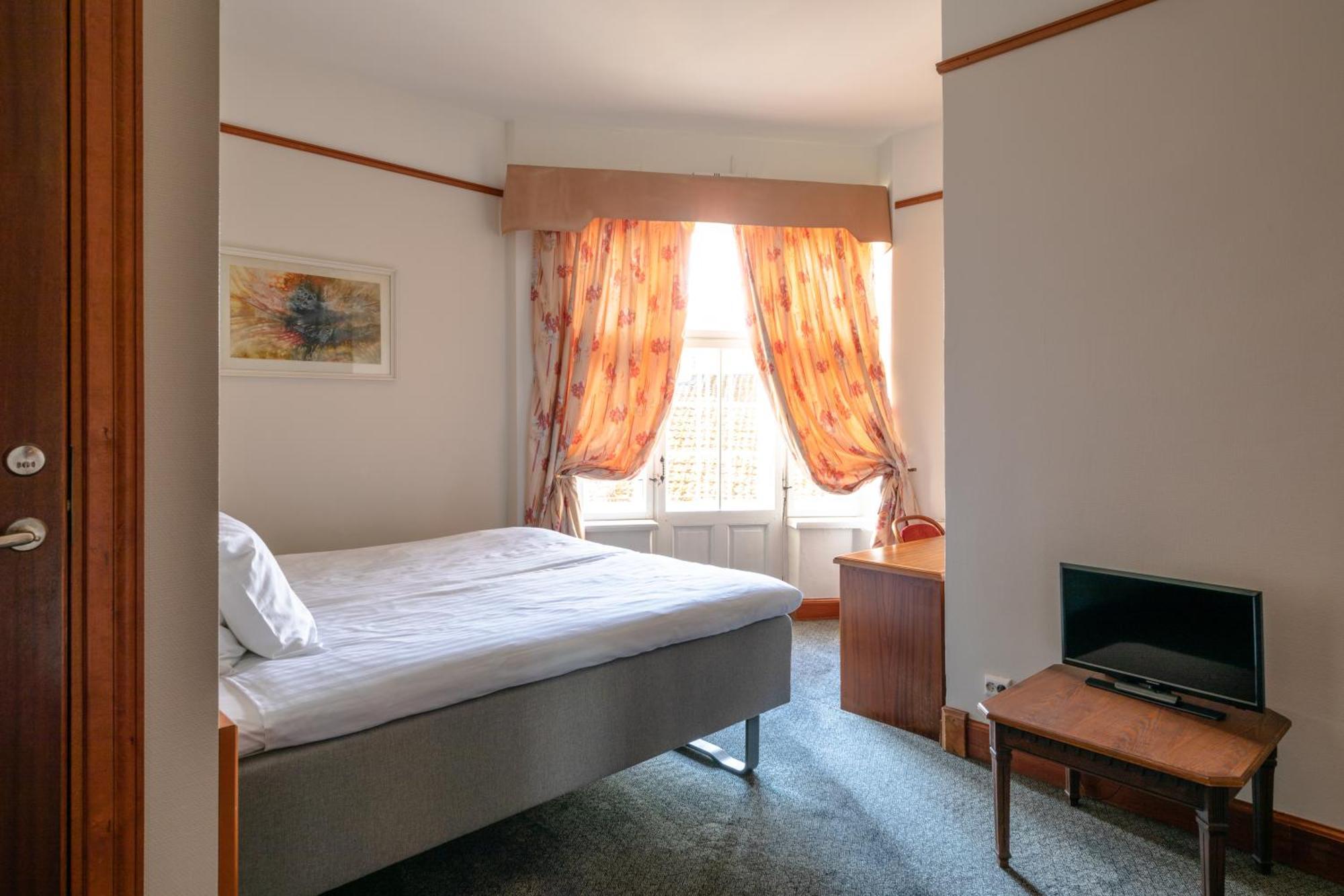 Hotel Victoria Pärnu Dış mekan fotoğraf