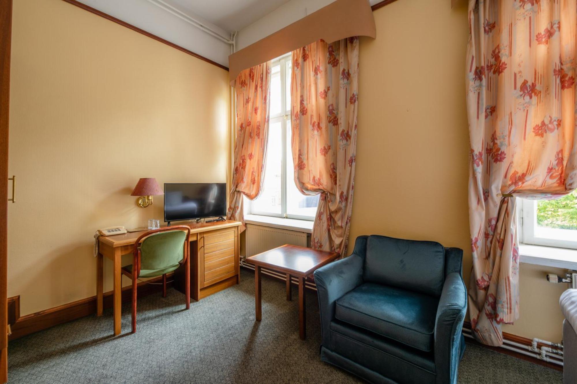 Hotel Victoria Pärnu Dış mekan fotoğraf